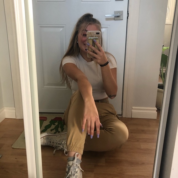 Meet your Posher, Chey - Picture 3 of 3